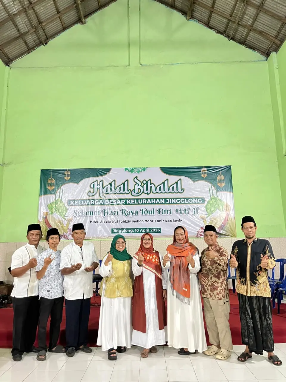 Foto Halal Bihalal Keluarga Besar Kelurahan Jingglong
